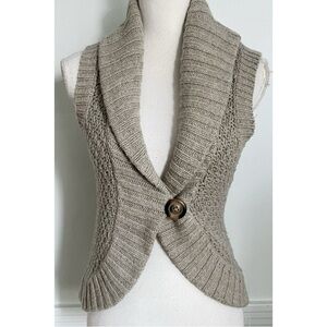 Abercrombie & Fitch • Taupe Beige Sleeveless Sweater Button Front
